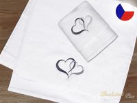Luxusní ručník s výšivkou bílý 450g Srdce antracit /stříbrná